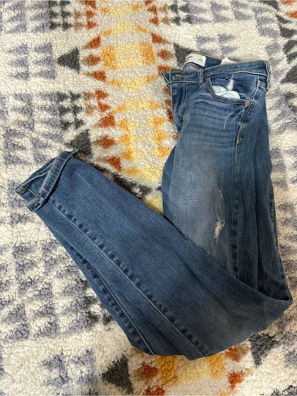 Abercrombie & Fitch Women’s Size 4 W27 Distressed Skinny Jeans